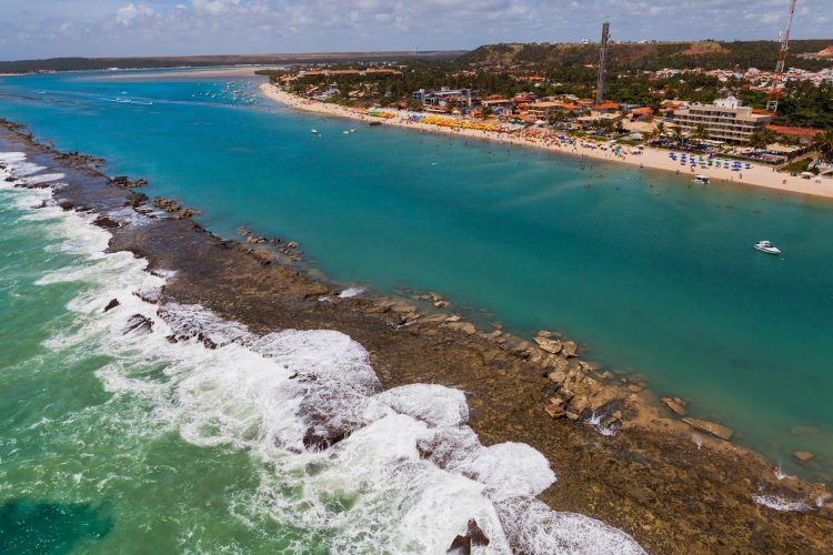 Praias águas quentes o ano todo TemporadaLivre