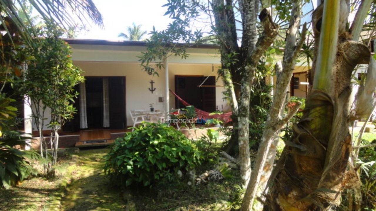 Casa para alugar em Ubatuba para temporada Praia do Lázaro Casa imperdível entre duas